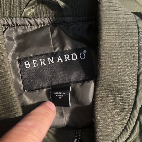 😊 Bernardo Bomber Jacket - Picture 3 of 4